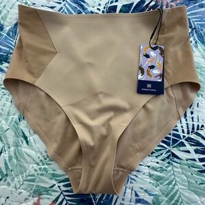 HONEYLOVE NWT Super comfy Crossover Brief! Brand New! 🤗